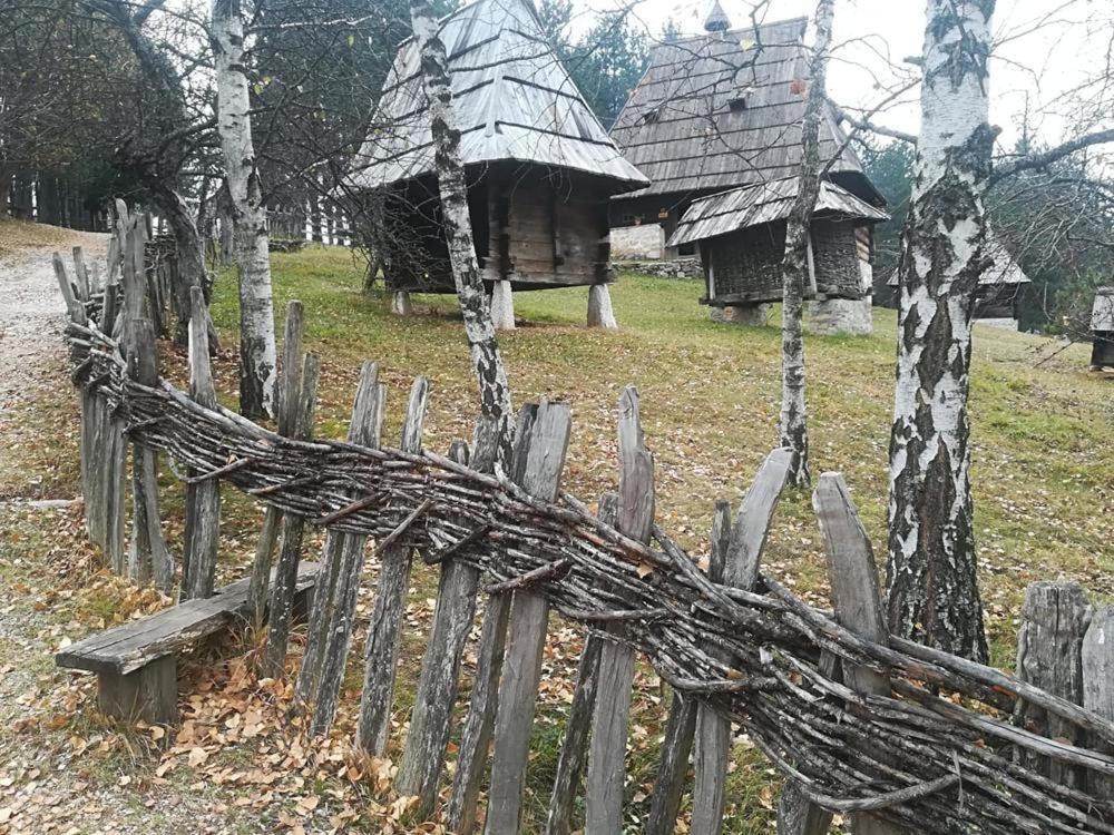 Seoski Turizam Melovic Rozanstvo Dış mekan fotoğraf